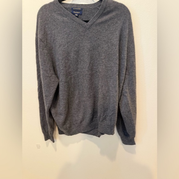 Club Room Other - Club Room Charcoal V-Neck Sweater 100% Cashmere
